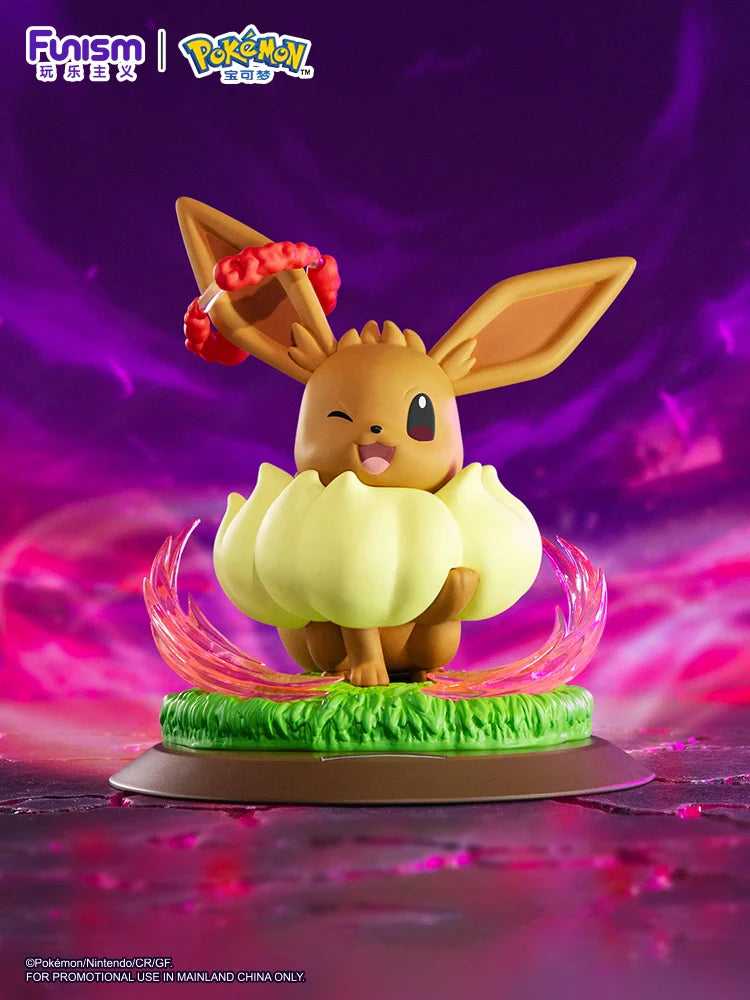 Gigantamax Eevee Pokémon Figure