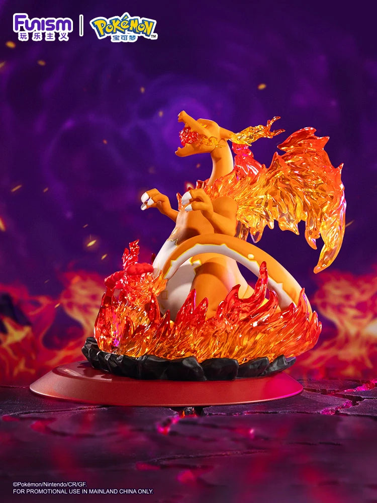 Gigantamax Charizard Pokémon Figure